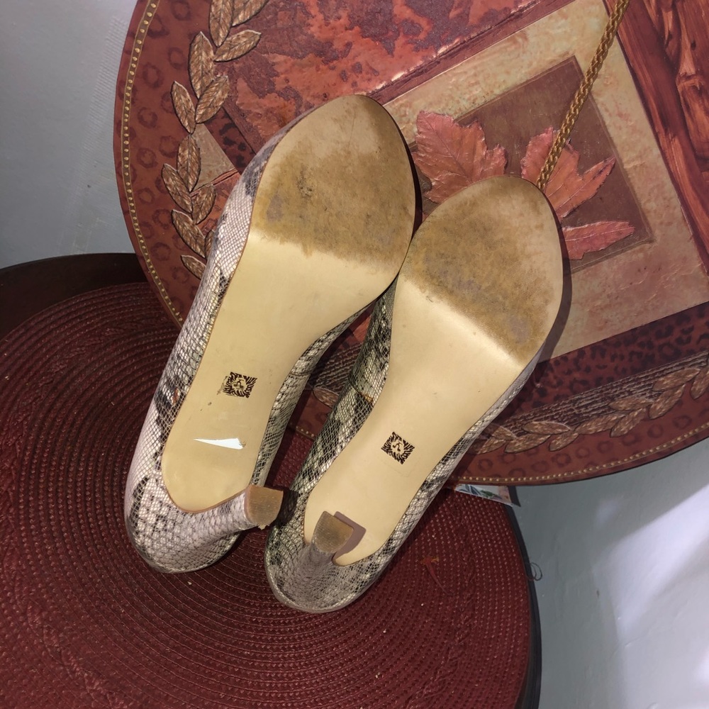 Open toe heels by Anne Klein - Picture 4 of 6